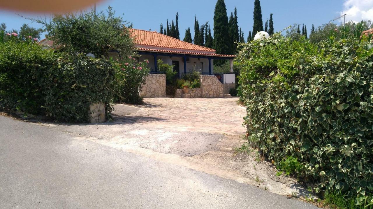 Takis Haikos House Two Minutes Walk To The Beach Peroulia Vounária Zewnętrze zdjęcie